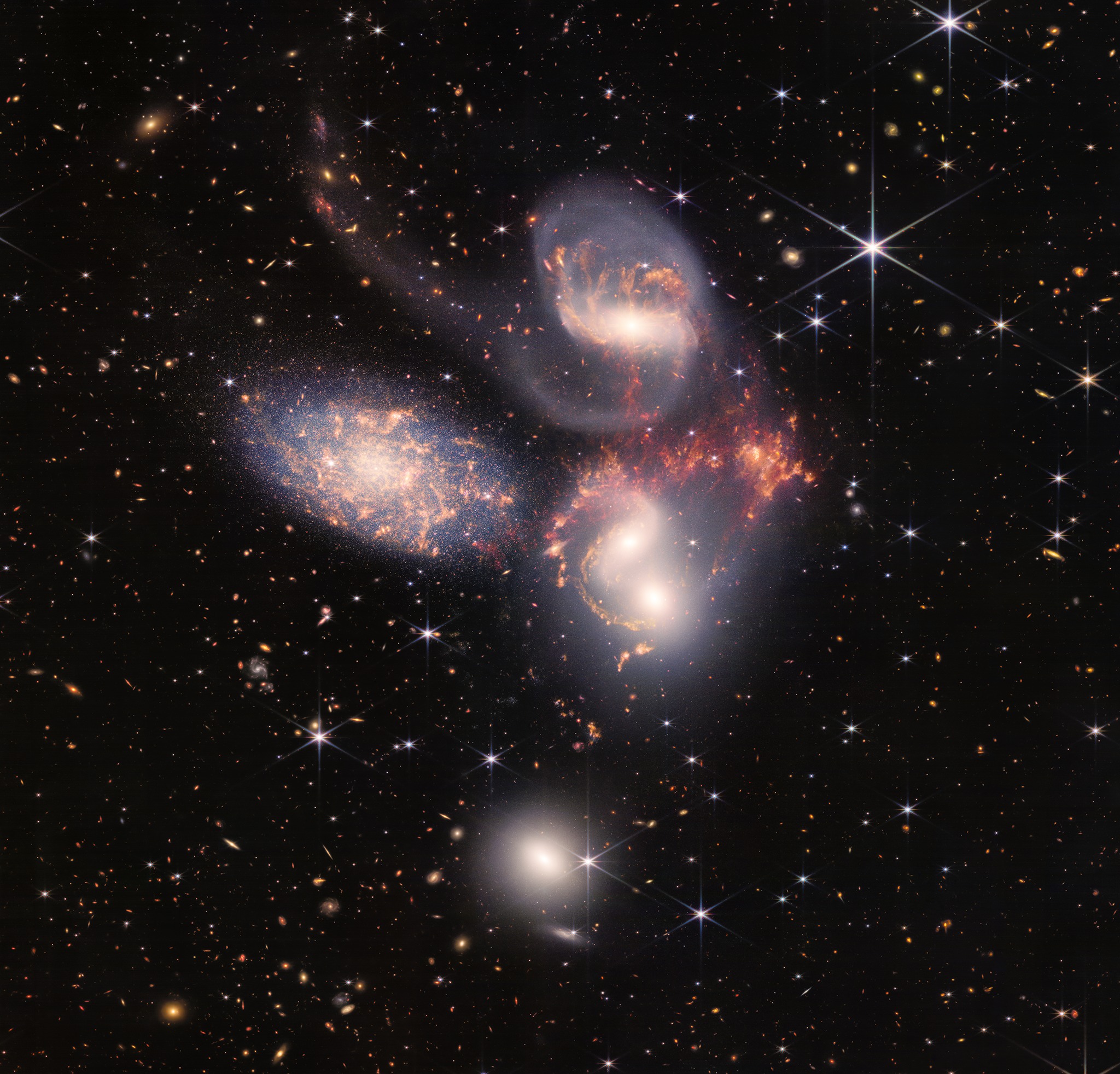 Colisión de cinco galaxias